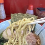 武蔵家 - 麺の感じ