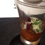 ワインバー＆レストラン ブルディガラ ハービスPLAZA店 - アミューズ 函館産 殻付き雲丹のコンソメジュレ詰め