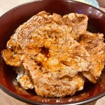 炭焼豚丼 空海 - 