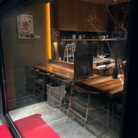 炭火割烹 白坂 - 内観(カウンター席)