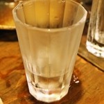 Kushiyaki Yakiton Ya Tayutayu - 日本酒は最初に味見させてくれます