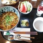 Kuwanomi Kafe - カレー丼(サラダ、スープ、お漬物、デザート、ドリンクが付いて800円）