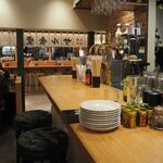 サル食堂 - 店内（カウンター席）