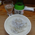 なにや - しらすおろし＆金婚冷酒