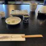 信川円 - 自家製こんにゃくで菊姫(ぬる燗)