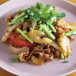 牛肉とセロリの炒め