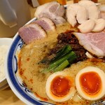 メンドコロ 天鳳 - ごちそう担担麺(1450円)。