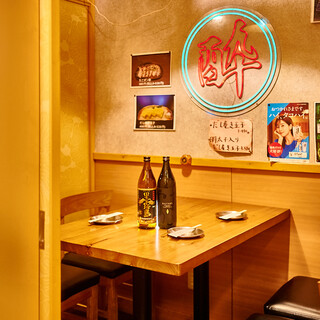 個室あり、半個室あり、シチュエーションに応じて楽しみ方自由。