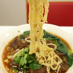 牛三 - 川味红烧牛肉面（牛骨汤）※超大份，加香菜