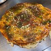 修人 - 肉玉そば(税込1,000円)
・茹で生中太麺(磯野製麺所)
・オタフクソース(フルーティーな甘み)
・焼き方:押さえない
・焼き上がりの形:綺麗に整った円形
・鉄板で食べるのが標準