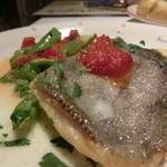 カフェ ドゥ シャンパーニュ - スズキのポワレ、うまぁ～～～い！