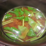 日本料理 太月 - 26年7月　三つ葉の赤出汁