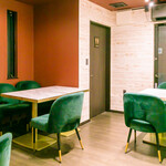 GINZA Cafe Hanon - テーブル席