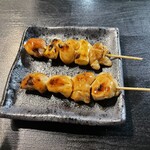 本通 地鶏 居酒屋 作 - 