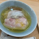 飯田商店 - 旨みの強い塩らぁめん