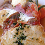 花・ふらんす食堂やまもと - 信州産豚ロース肉と生ハムとモッツァレラチーズの重ね焼き