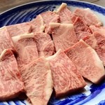 おかげ横丁 豚捨 - これが松坂牛ロースの霜降りだ！