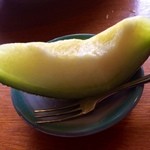 おかげ横丁 豚捨 - 〆の果物はメロンでした！