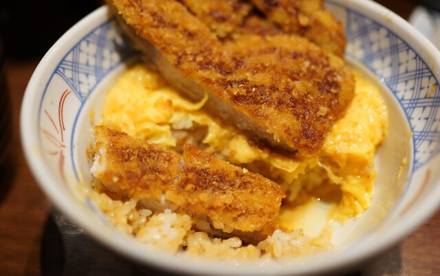 Katsudon wa Hito o Shiawase ni Suru Kanda Ten - Kanda/Katsu-don