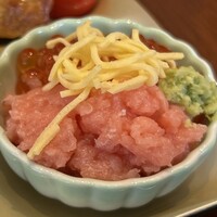 セレニティ - 二口サイズのお好みちらし寿司（いくらとねぎとろ）