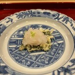 銀座 きた川 - タタミイワシの天ぷらに白エビ乗ってます