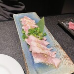個室焼肉 頂 - 