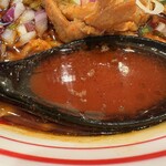 蒙古タンメン中本 - 特製ラー油の味わいが深いスープ