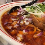 蒙古タンメン中本 - アーリーレッドの食感が輝くスープ