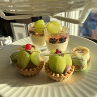 アーティスト カフェ - マカロン、タルト、カクテルムース、チーズケーキ