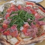 人気ナンバーワンのピッツァ（米茄子？が入ってます）