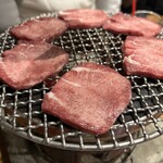 炭火焼肉ホルモンさわいし - 
