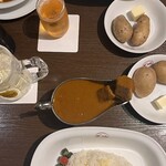欧風カレー ボンディ 神保町本店 - 