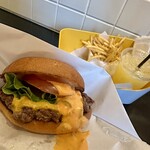 ヘンリーズ バーガー 代官山 - 