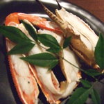 佳松苑　はなれ 風香 - ジューシーに焼けた焼きガニ。