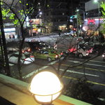 いし橋 - 外には妻恋坂の信号がすぐ・・・・