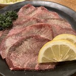 炭火焼ホルモン酒場 元気家 - 