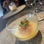Restaurant OGATA - AMUSE-BOUCHE 千葉県産　カリフラワーのムースリーヌ オマール海老のコンソメジュレ