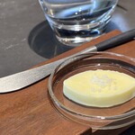 Restaurant OGATA - パンのバターと岩塩