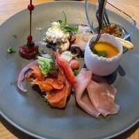 ブッフェアンドカフェ スロープサイドダイナー ザクロ - たまごの器がまた可愛い