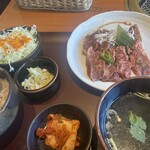 炭火焼肉 花炎亭 - 