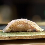 海味 - 握り　軽く炙ったのどぐろ　紅瞳