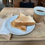 猿田彦珈琲 - ホットサンドとコーヒー