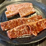 黒毛和牛専門 焼肉スタジアムJan - 上カルビ、上ハラミ