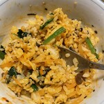 うなぎ 炭火焼肉 宮川 - ビビンバMはごはん180gくらい、Sは100gくらいだそう