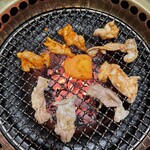 うなぎ 炭火焼肉 宮川 - ホルモン3種