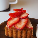 antcafe Kawaguchi - いちごと紅茶のタルト（650円）
