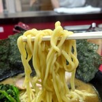 ラーメン 杉田家 - 麺リフト