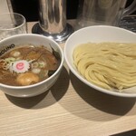 東京アンダーグラウンドラーメン 頑者 - 