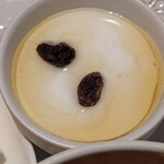 TEA ROOM Yuki Usagi - 