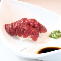 <馬> 赤身にぎり